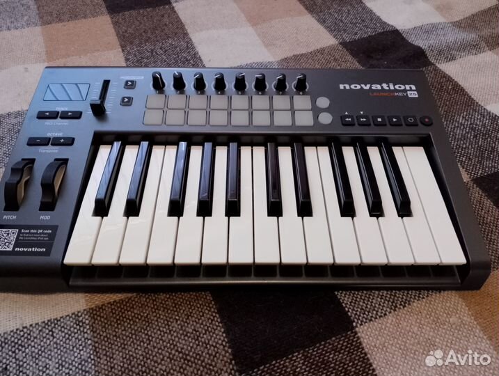 Midi клавиатура Novation Launchkey 25