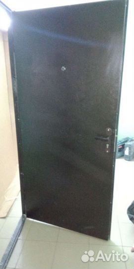 Дверь входная металлическая