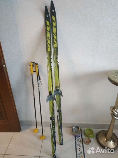 Лыжи 150 см и палки 100 см