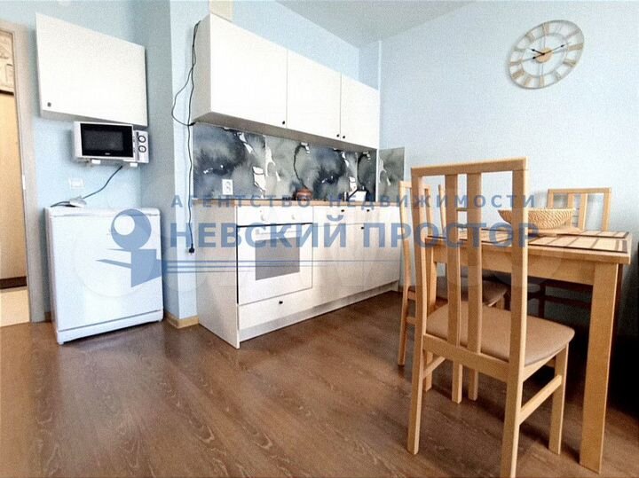 2-к. квартира, 60 м², 4/18 эт.
