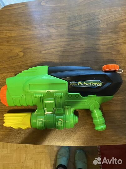 Пистолет водный детский