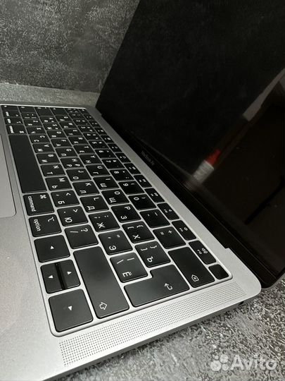Macbook air A1932 8/128
