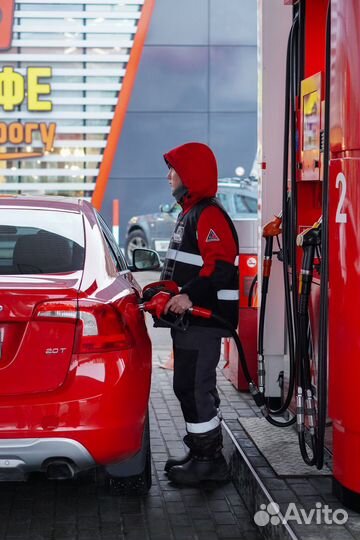 Заправщик (АЗС 029, с. Мишутино)