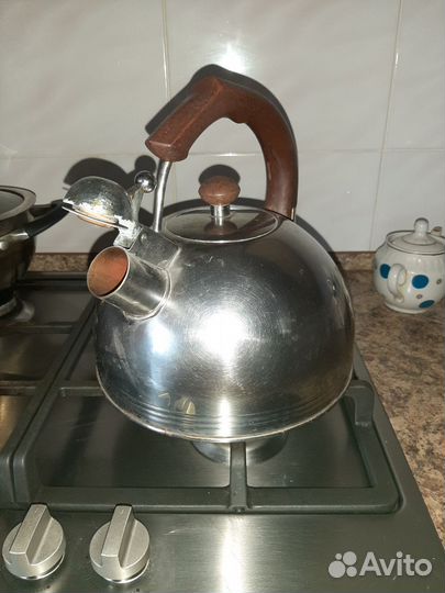 Чайник из нержавеющей стали 2.7л со свистком