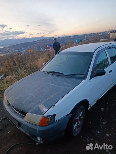 Nissan Wingroad 1.8 AT, 1999, 200 000 км