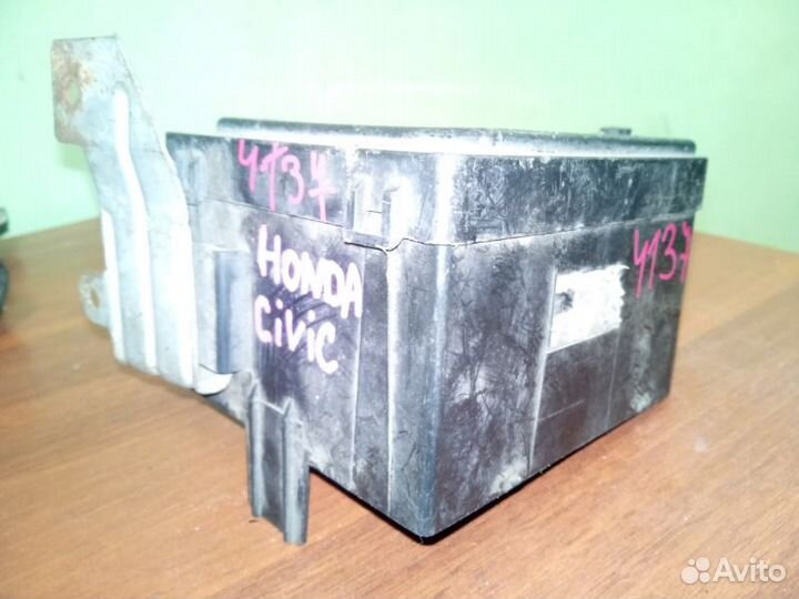 Блок предохранителей Honda Civic 5 EG седан D15B