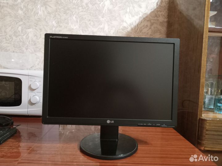 Монитор LG Flatron W1942S-BF