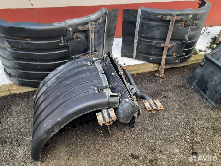 Крылья на тягач