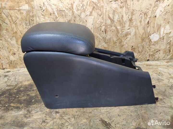 Подлокотник Chevrolet Epica