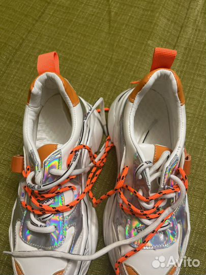 Кроссовки женские 36 размер