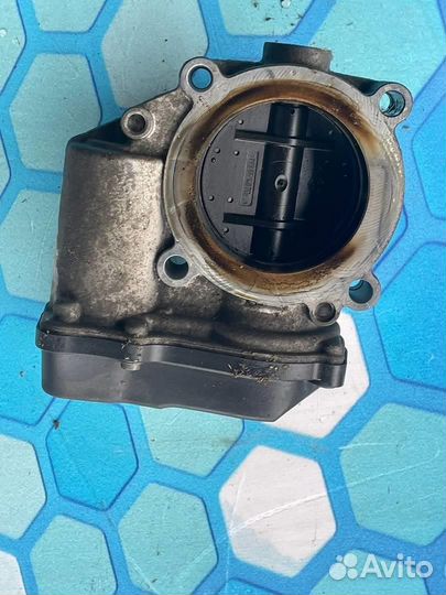 Дроссельная заслонка 06F133062J