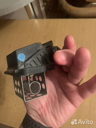 Блок управления мотором вентилятора Пежо 308