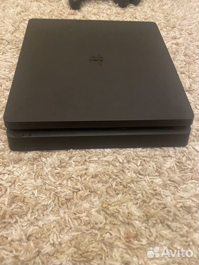 Ps4 с играми и геймпадами