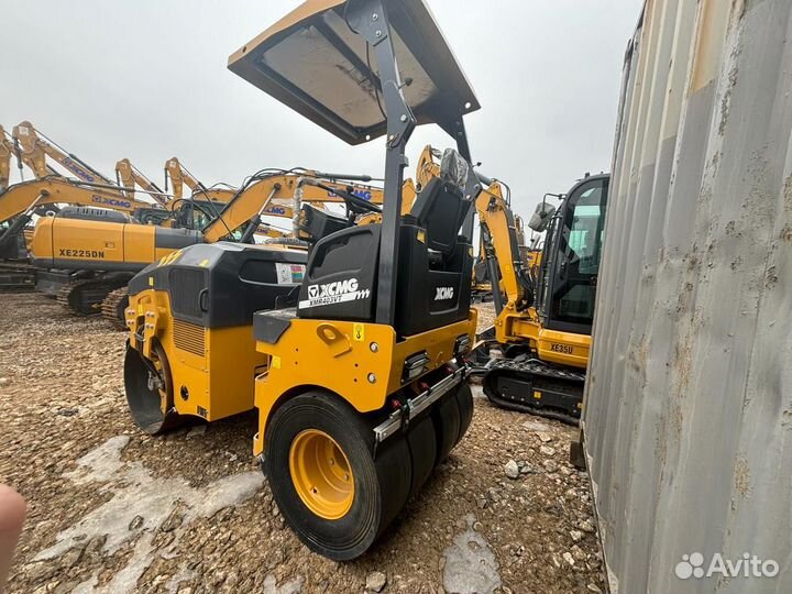 Дорожный каток XCMG XMR403VT, 2023