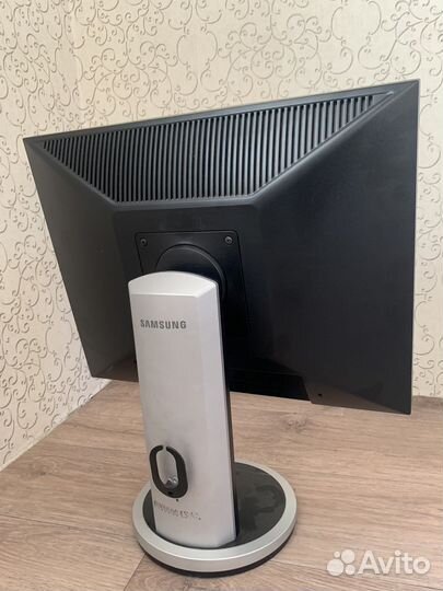 Монитор Samsung syncmaster 204B