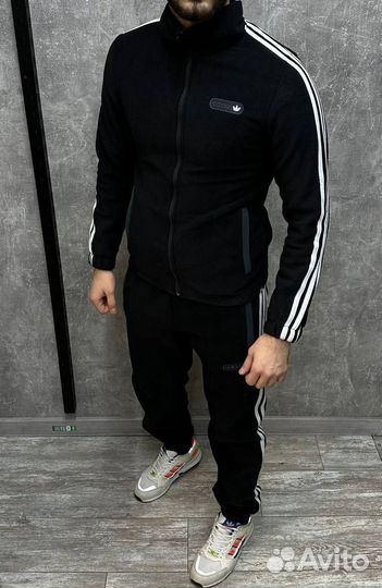 Спортивный костюм adidas