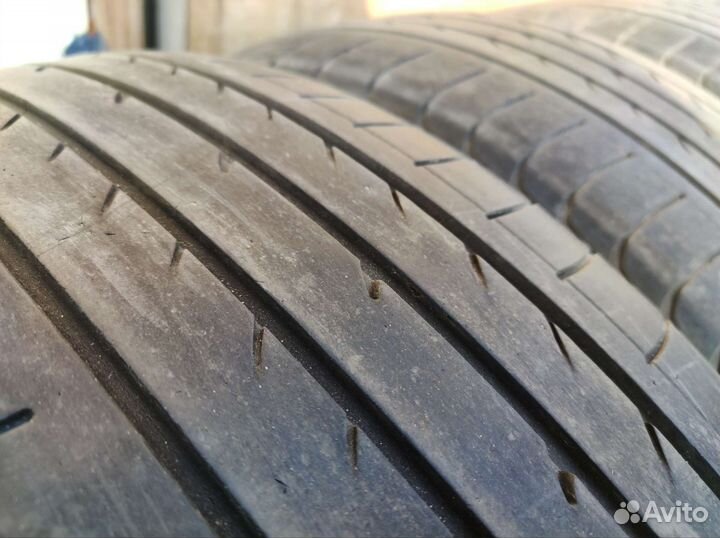 Yokohama Advan Sport V102 235/55 R20