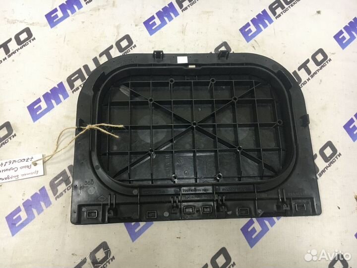 Крышка бардачка Рено Сценик 1