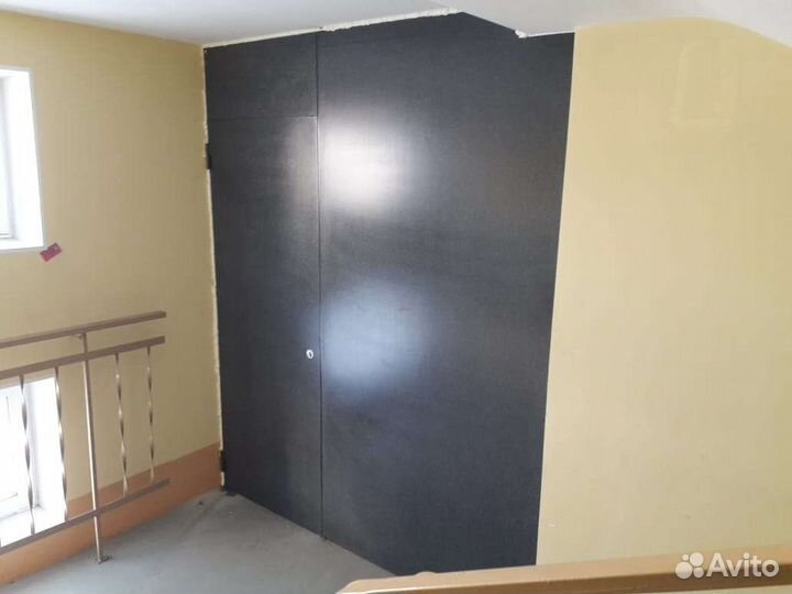 Изготовление металлических перегородок и дверей