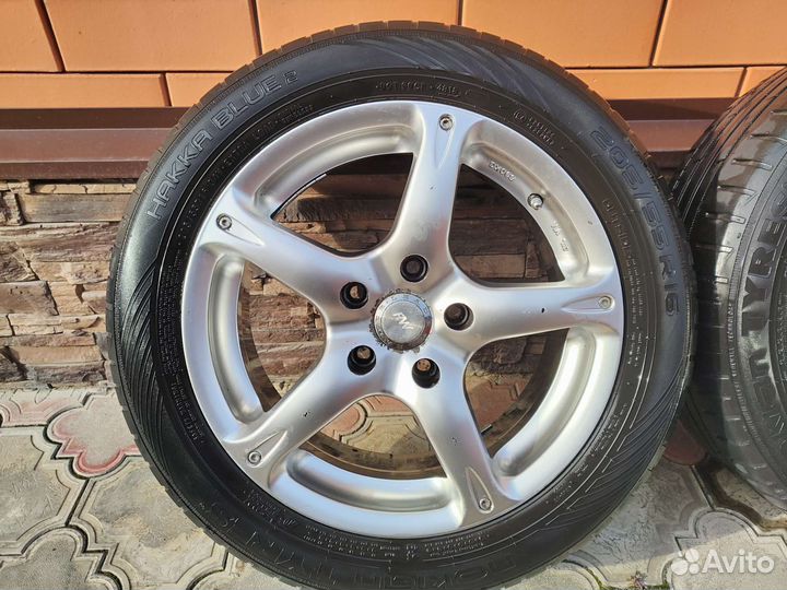 Nokian Tyres Hakka Blue 2 205/55 R16 V