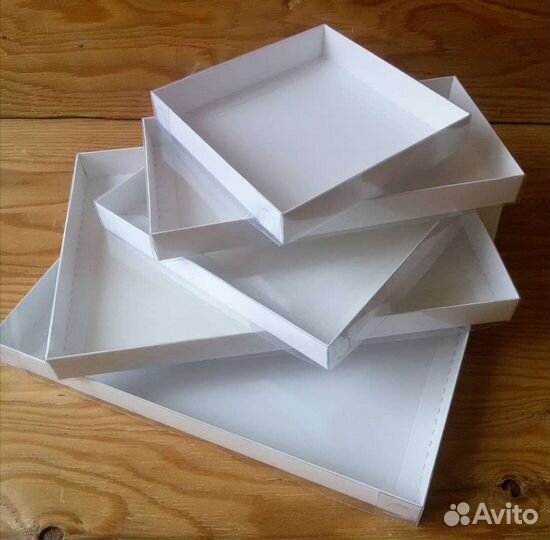 Коробка с прозрачной крышкой