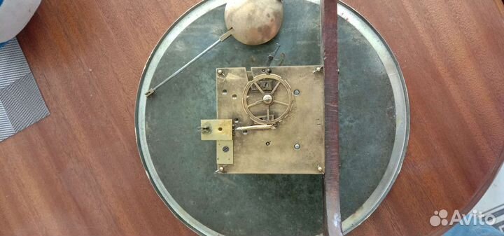 Старинные настенные часы