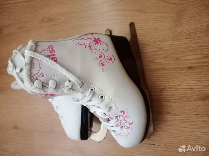 Коньки детские размер 27 и 28