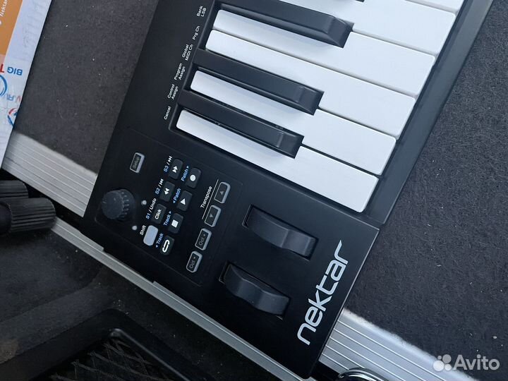 Midi клавиатура Nektar impact gx61