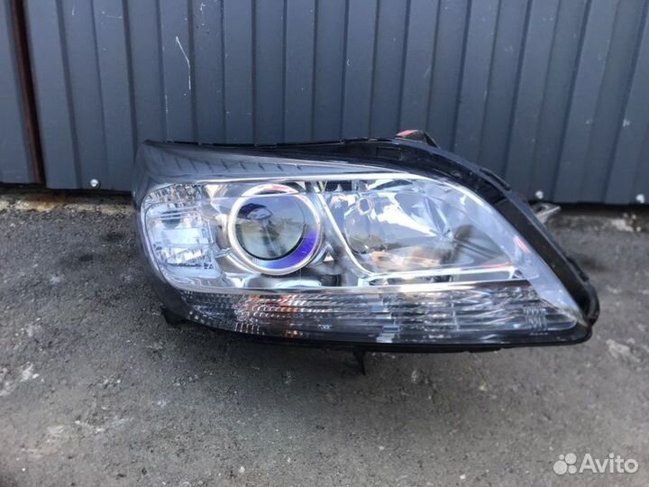 Фара галогеновая передняя правая Chevrolet Malibu