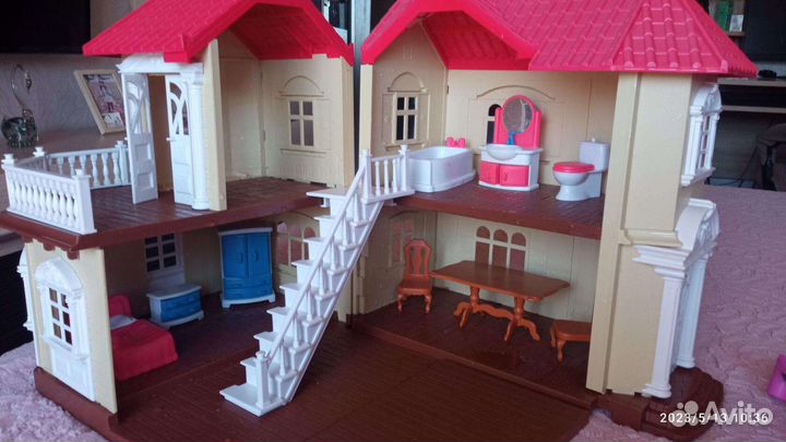 Домик кукольный