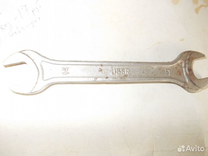 Ножницы по металлу Ключи гаечные Отвес каменщика