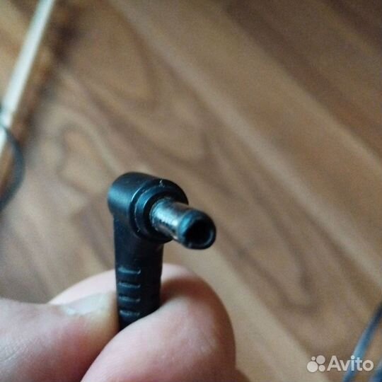 Зарядка для ноутбука