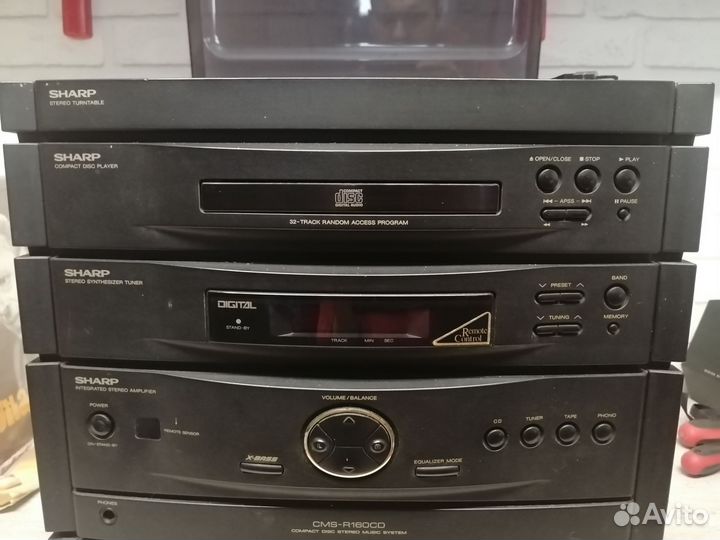 Музыкальный центр с пластинками