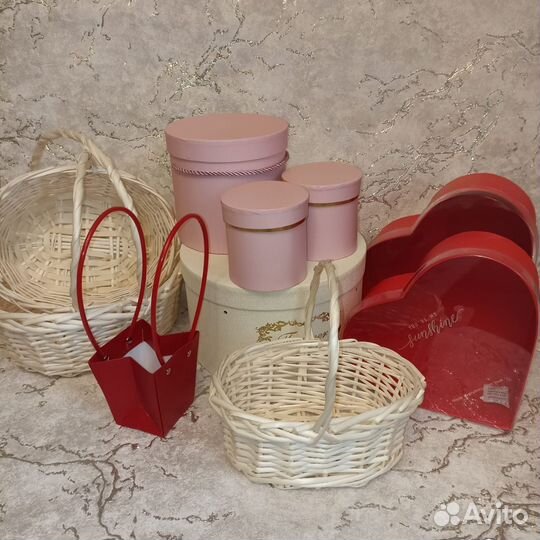 Корзинки и коробки