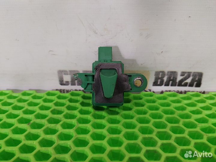 Датчик удара двери