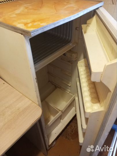 Отдам холодильник