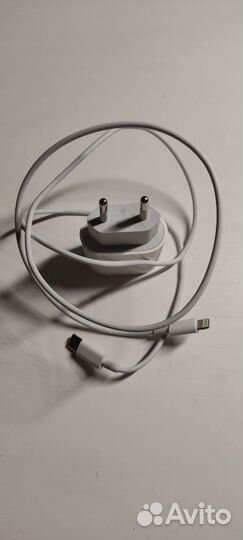 Оригинальная зарядка на iPhone