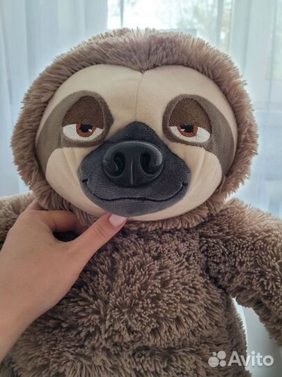 Мягкая игрушка большой ленивец