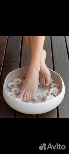 Маникюр, педикюр, брови