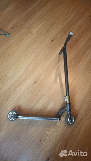 Трюковой самокат MGP