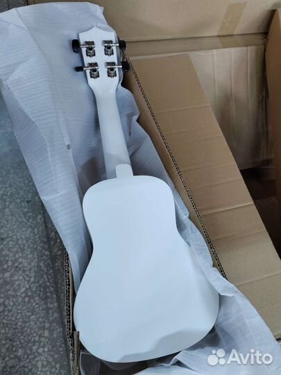 Укулеле Бу 023