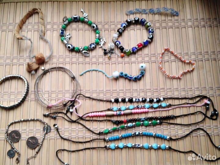 Значки, бижутерия