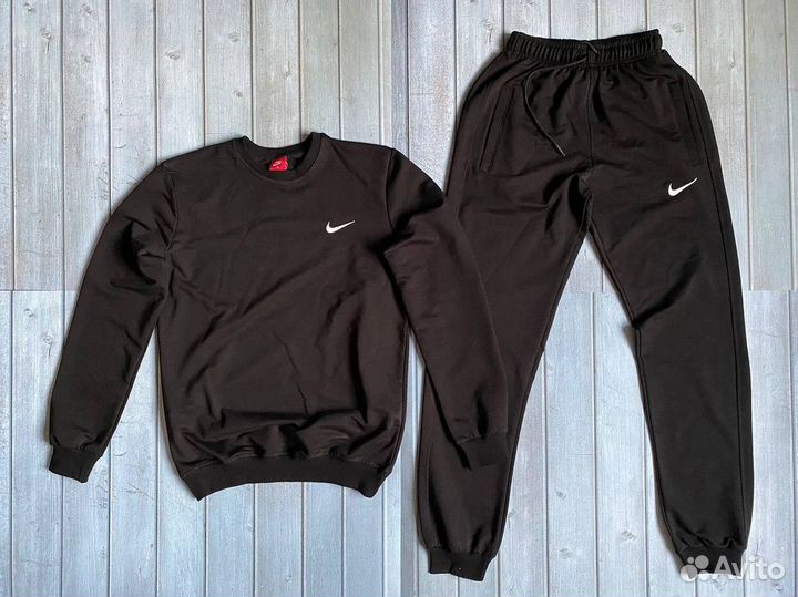 Лонгслив и брюки Nike