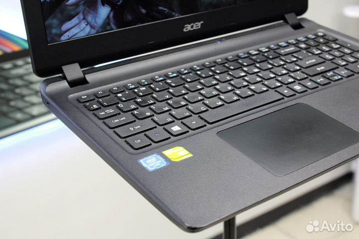 Ноутбук Acer. Две видеокарты / Антибликовый экран