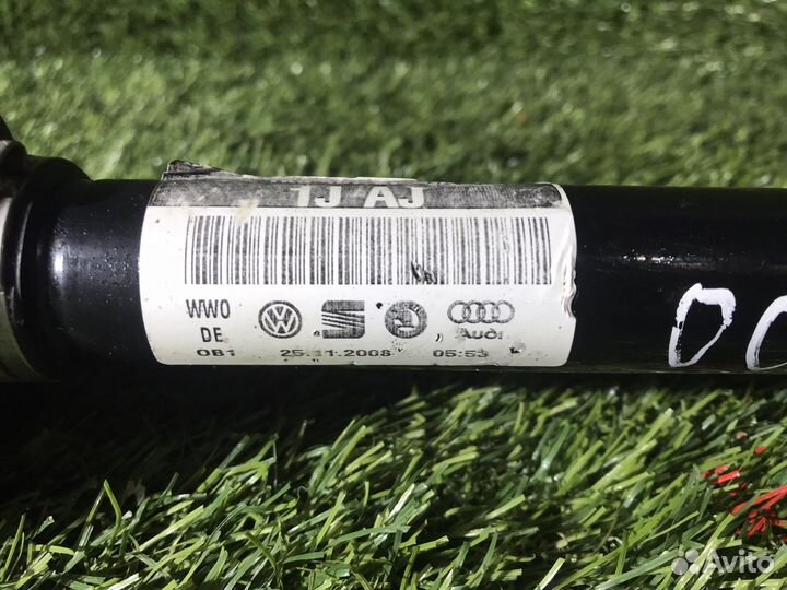 Привод левый Skoda Octavia A5