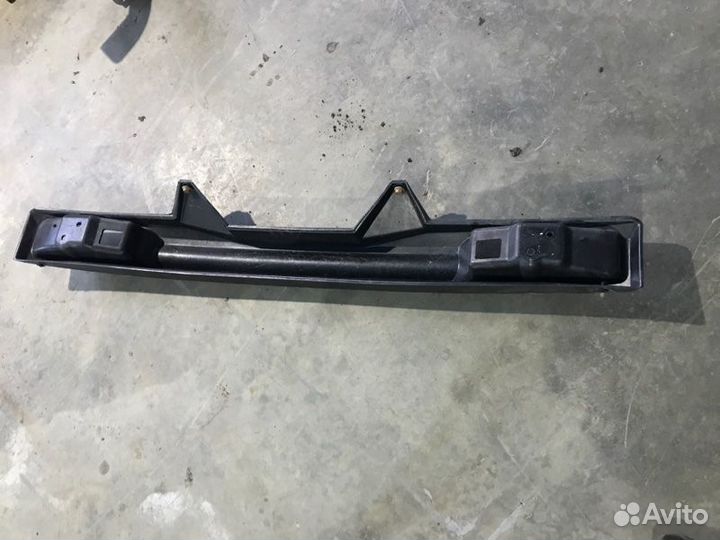 Усилитель заднего бампера Land Rover Freelander