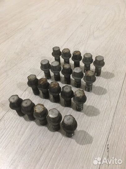 Болты колесные (комплект) Mercedes Benz E350 W211