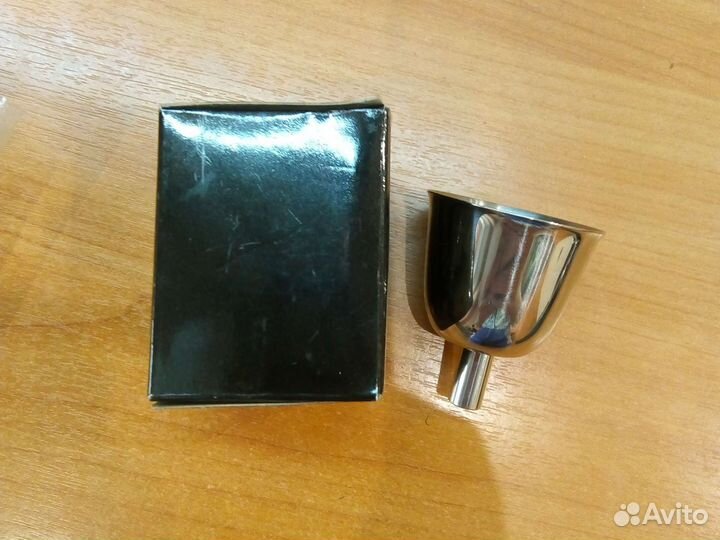 Фляжка и рюмки