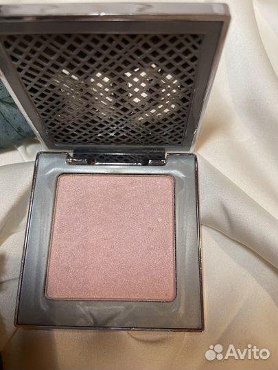 Румяна хайлайтер Urban Decay aura
