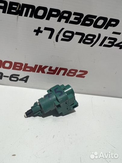 Датчик педали тормоза (лягушка) Vw Transporter T5